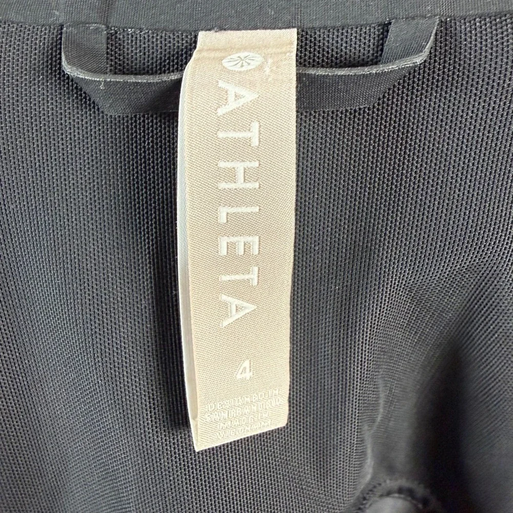 Athleta Chelsea Blazer Women 4 Black Zipper Pockets Stretch Commuter Travel Tech